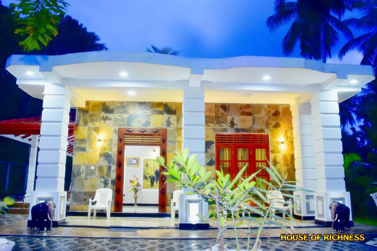 House Of Richness Hotel Negombo Exterior foto