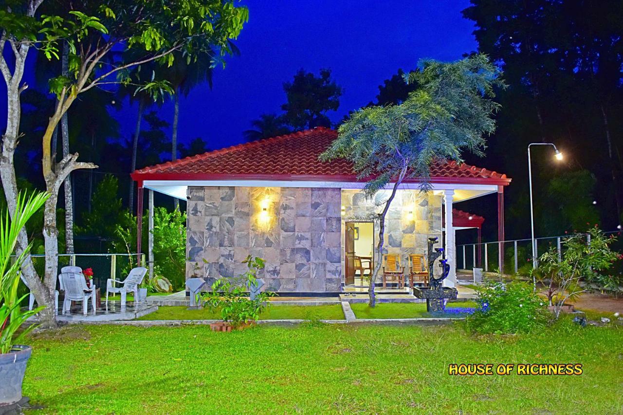 House Of Richness Hotel Negombo Exterior foto