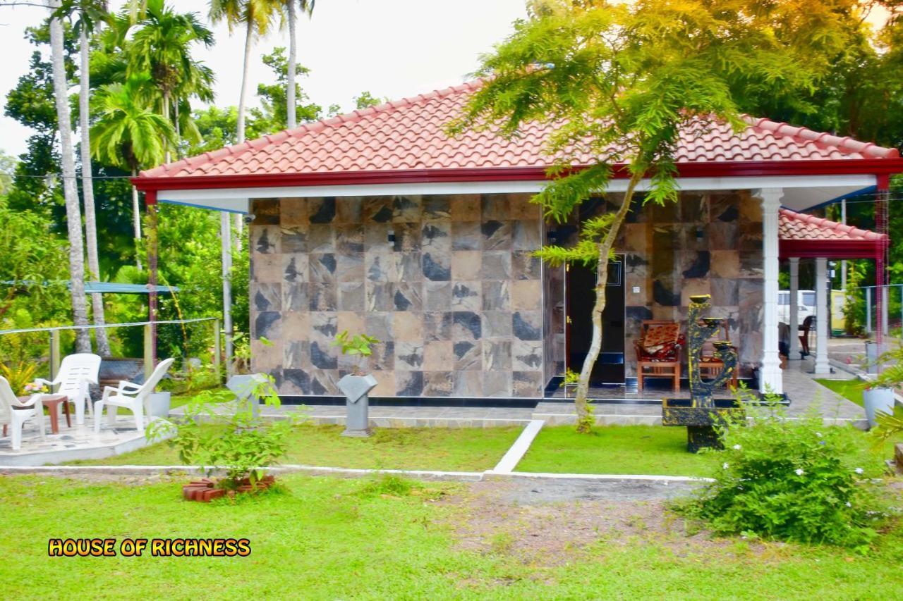 House Of Richness Hotel Negombo Exterior foto