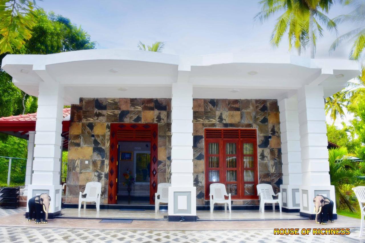 House Of Richness Hotel Negombo Exterior foto
